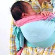 １か月の赤ちゃんをあっきースリングでまんまる抱っこ