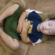 ３才児でも丸く寝る